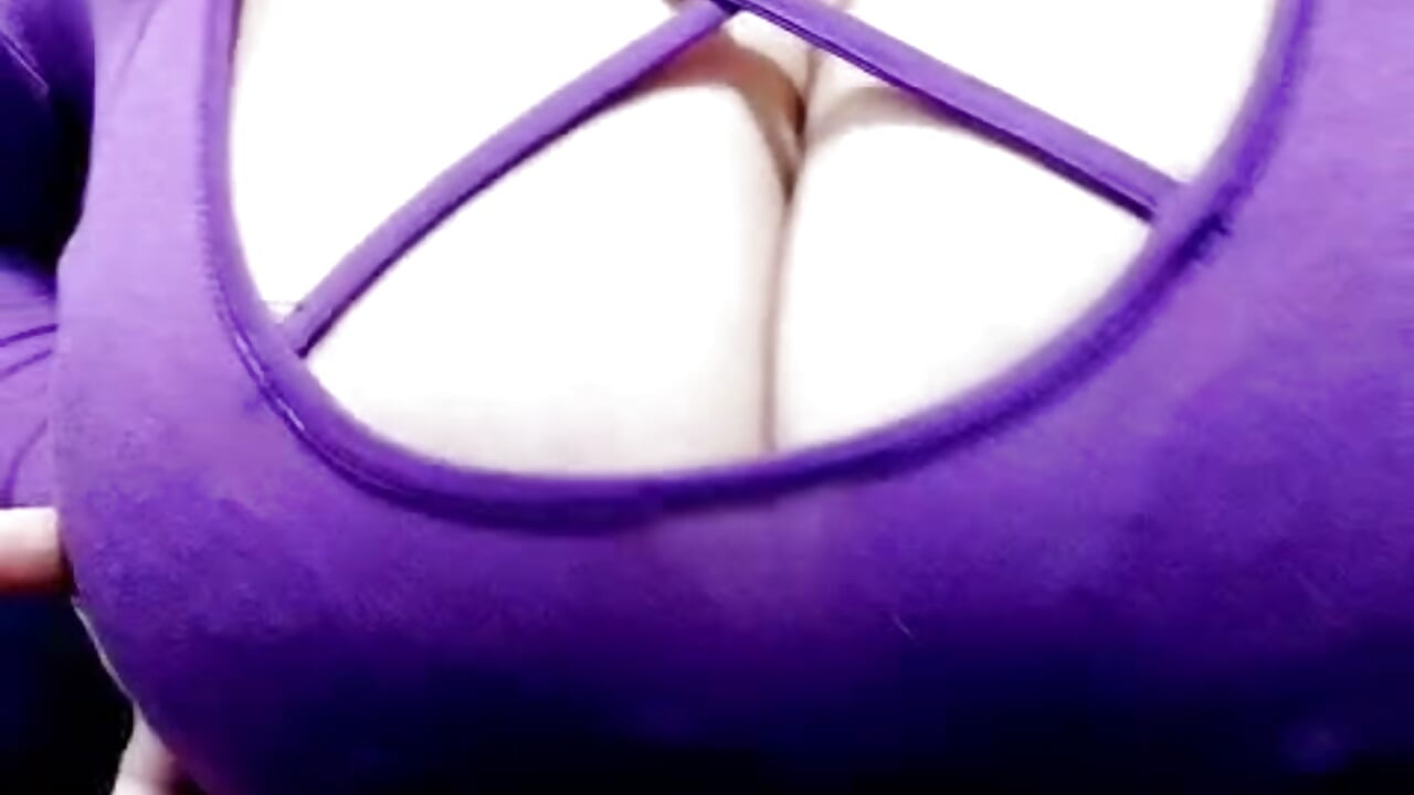 🌺JUMPING MY BOOBIES🌺 – video od webkamerové modelky JennyInVegas