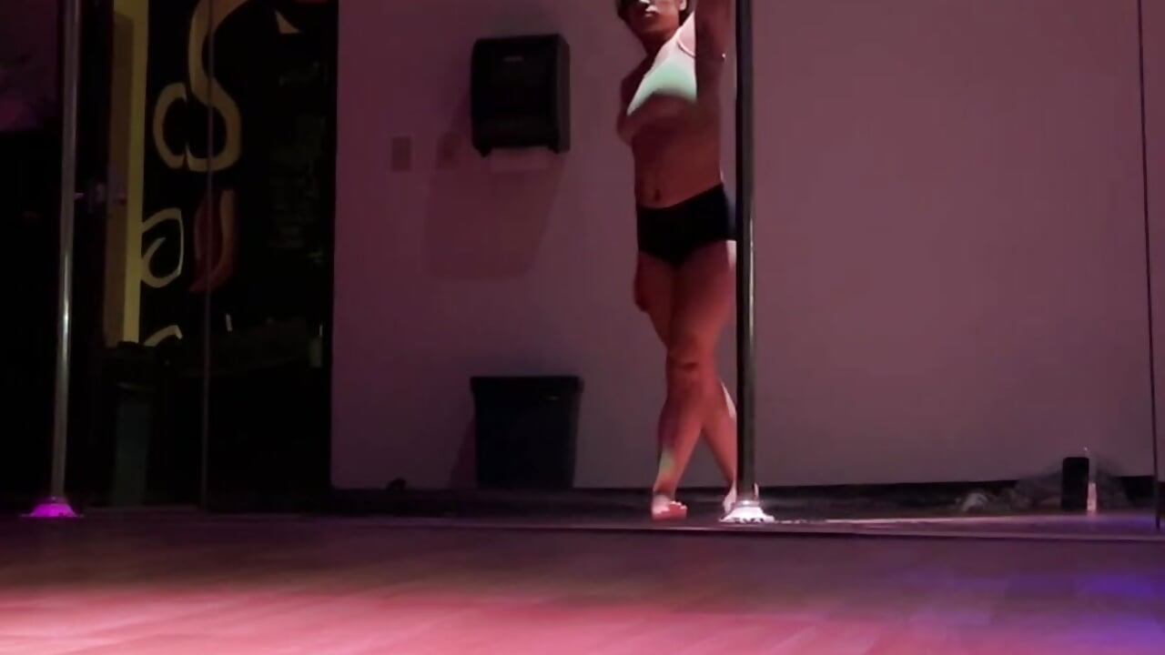 dancey dancey - video by babygirlesme cam model