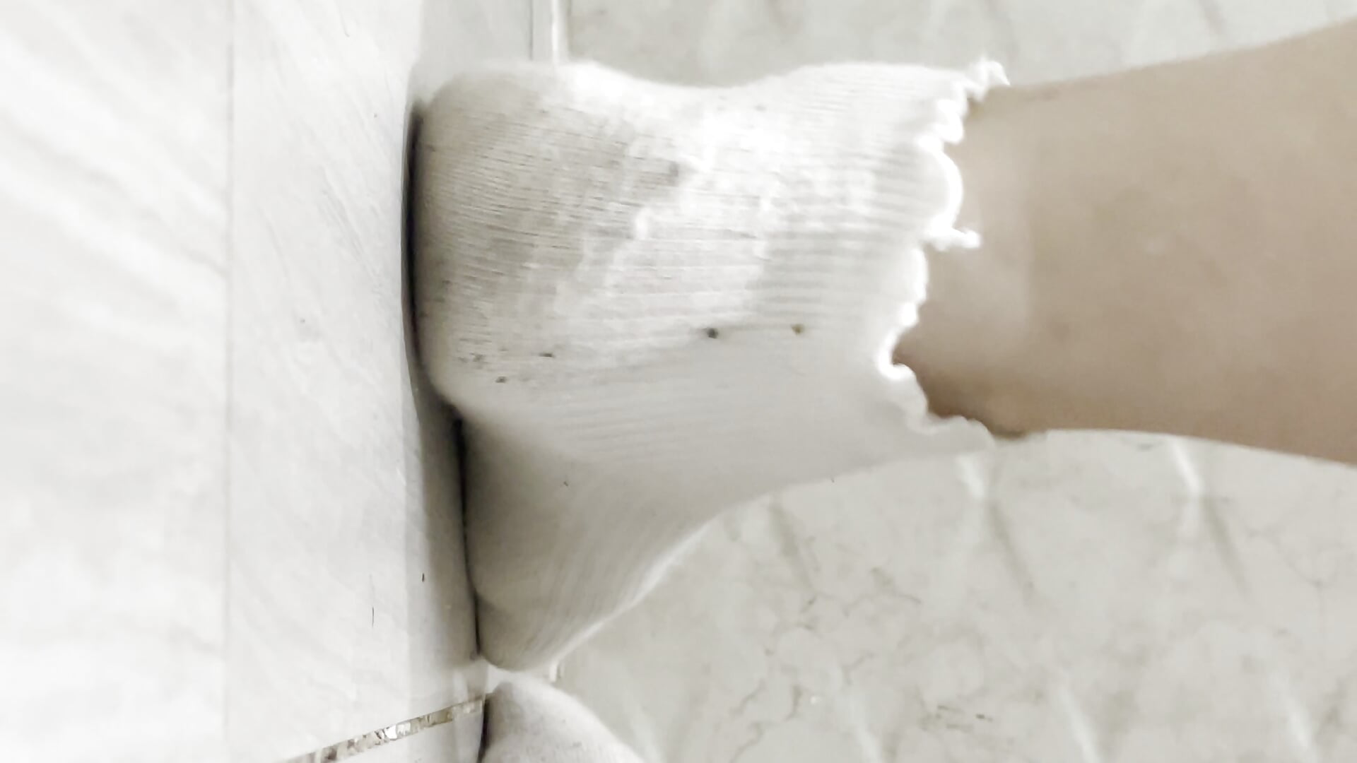 Little bit of ASMR - video by moon__feet cam model