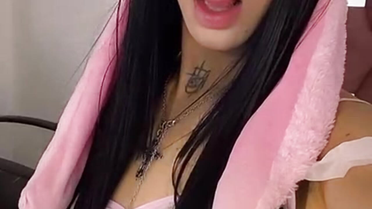 cute girl ♥ - video by bonniie_blue cam model