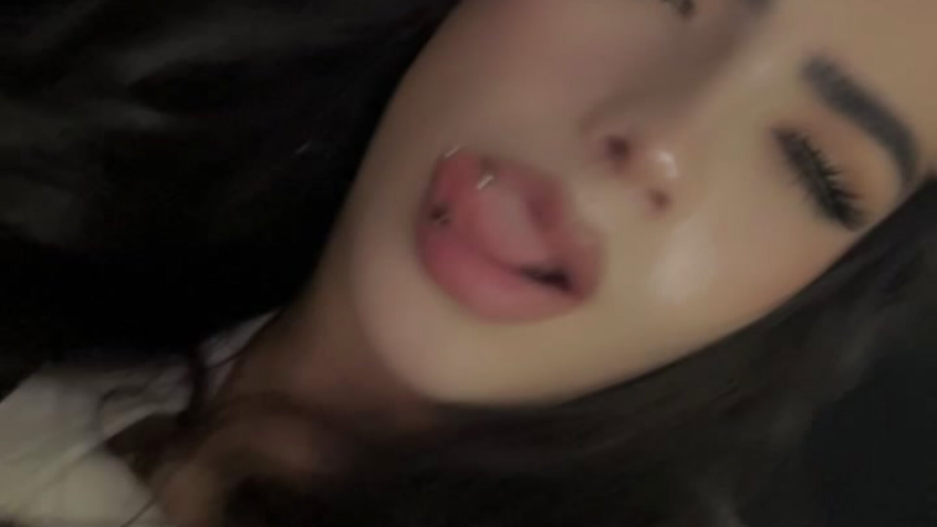 Are you ready to play? 🔥🍑 - video by Agattha22 cam model