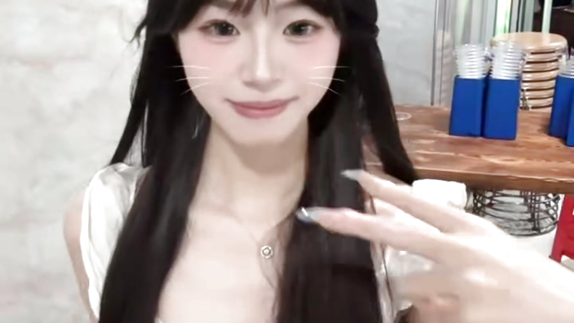 微信视频2025-11-28_091250_996 - video by Onecutelittle cam model