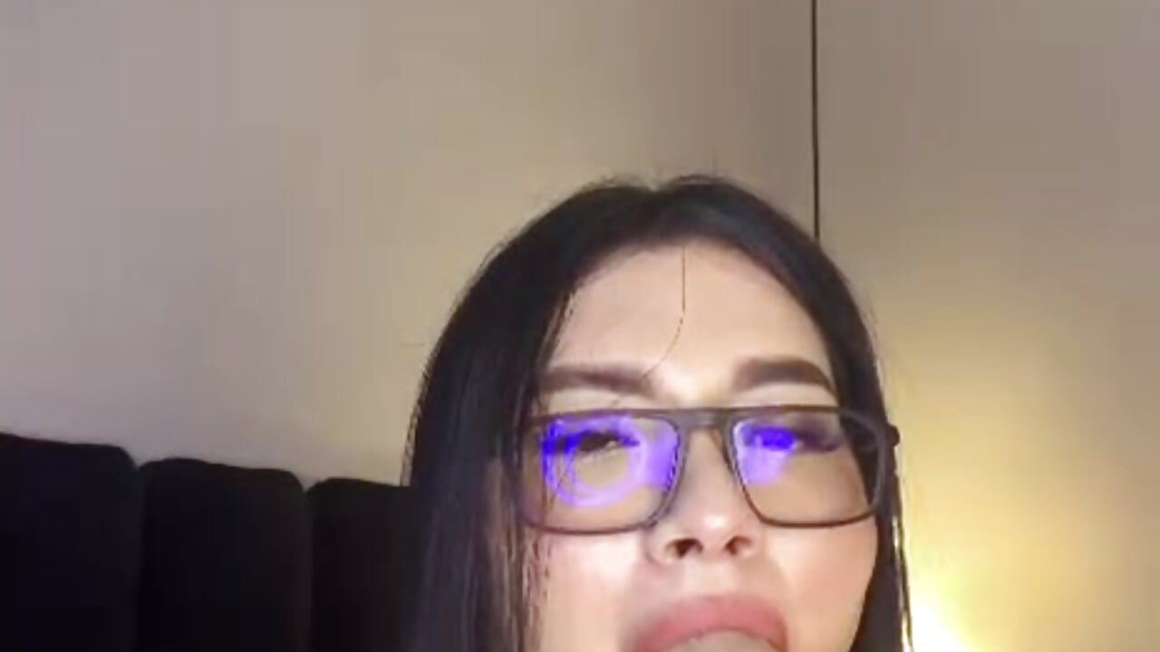 dirty and wet deepthroat - vídeo de Juli_Casanova modelo de câmara