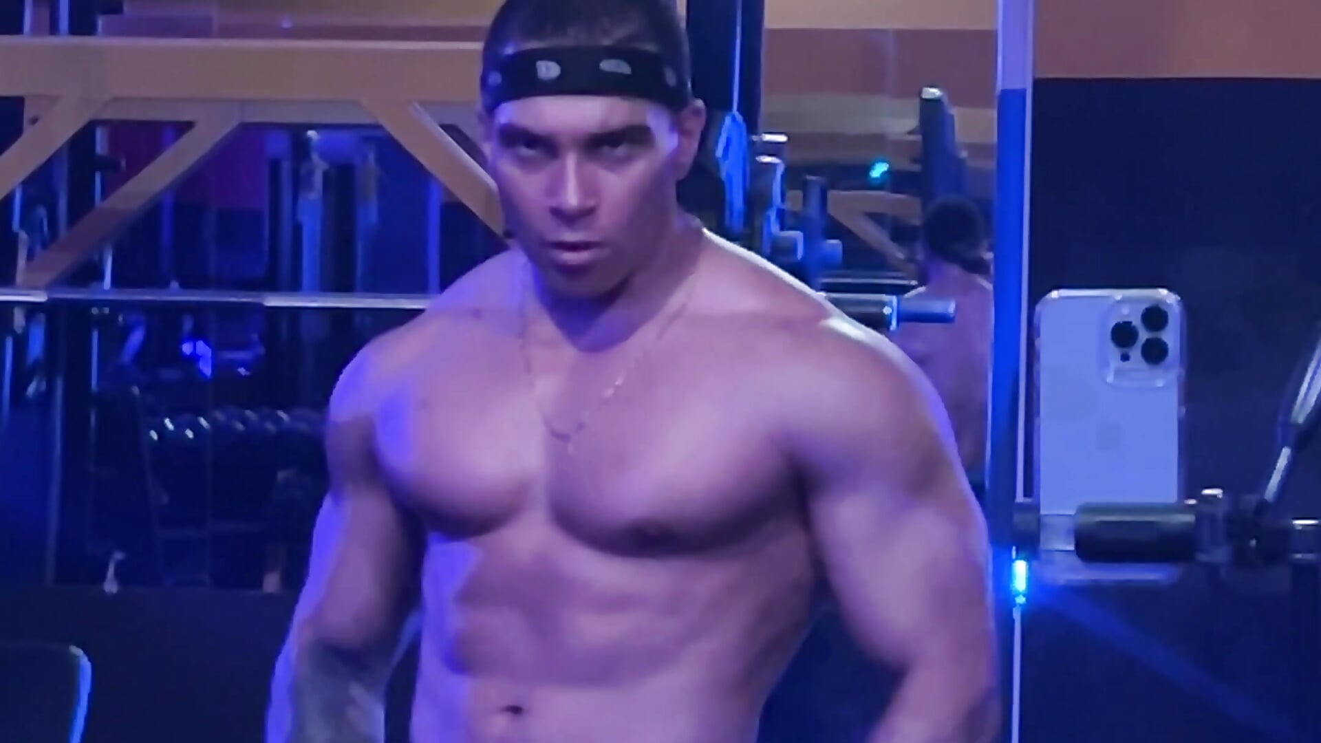 Momento de poses - vidéo du modèle de showcams FreszX