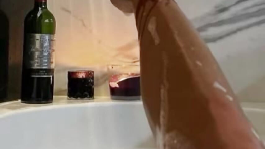 🦶🏾🍷 - video by SelenaAbatti_ cam model