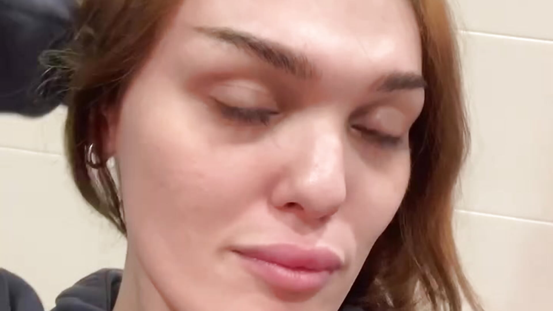 its me - video by EmiliaRhodes cam model