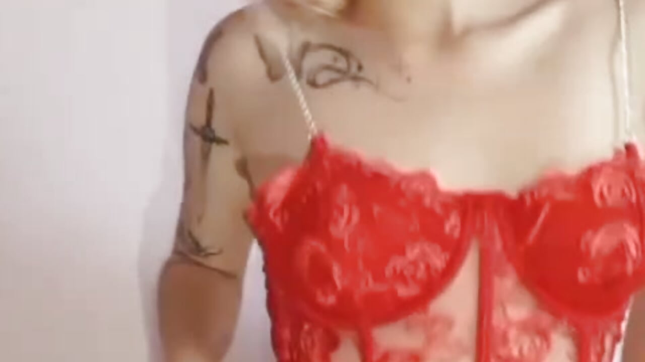 ♥️ - video by anya_starlight cam model