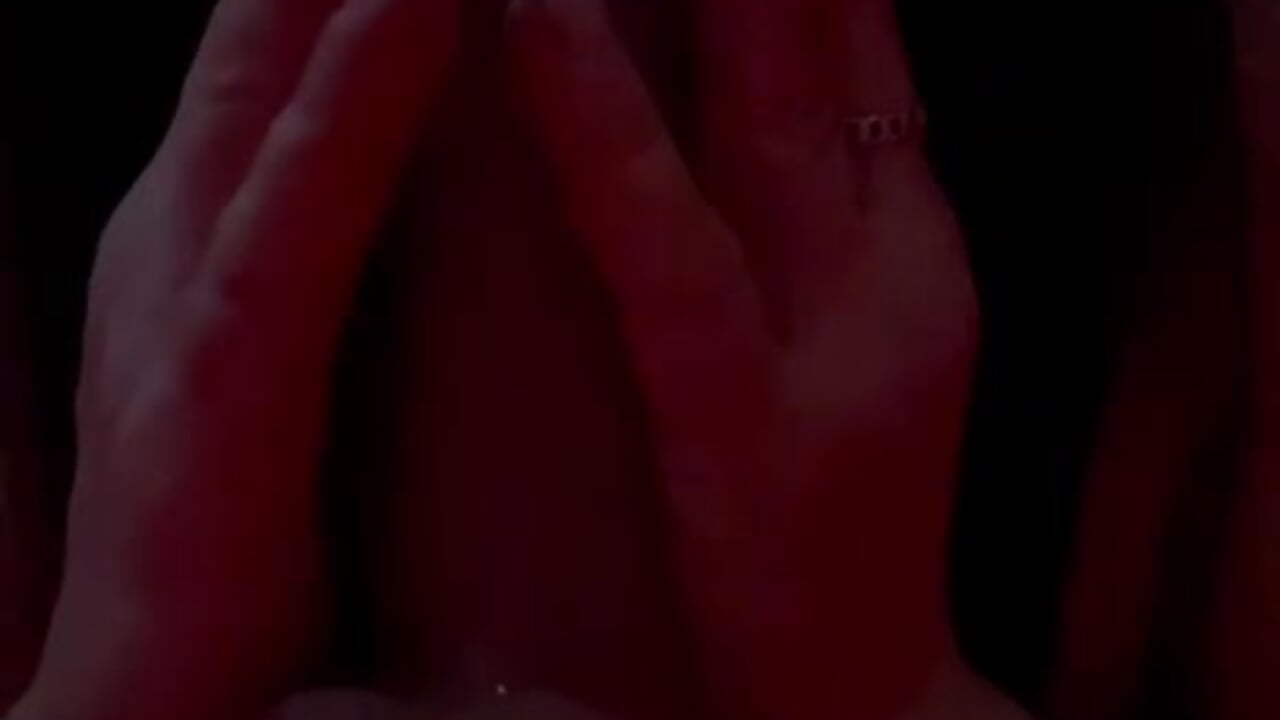 A succhiare il tuo cazzo come mi succhiò questo dildo xl