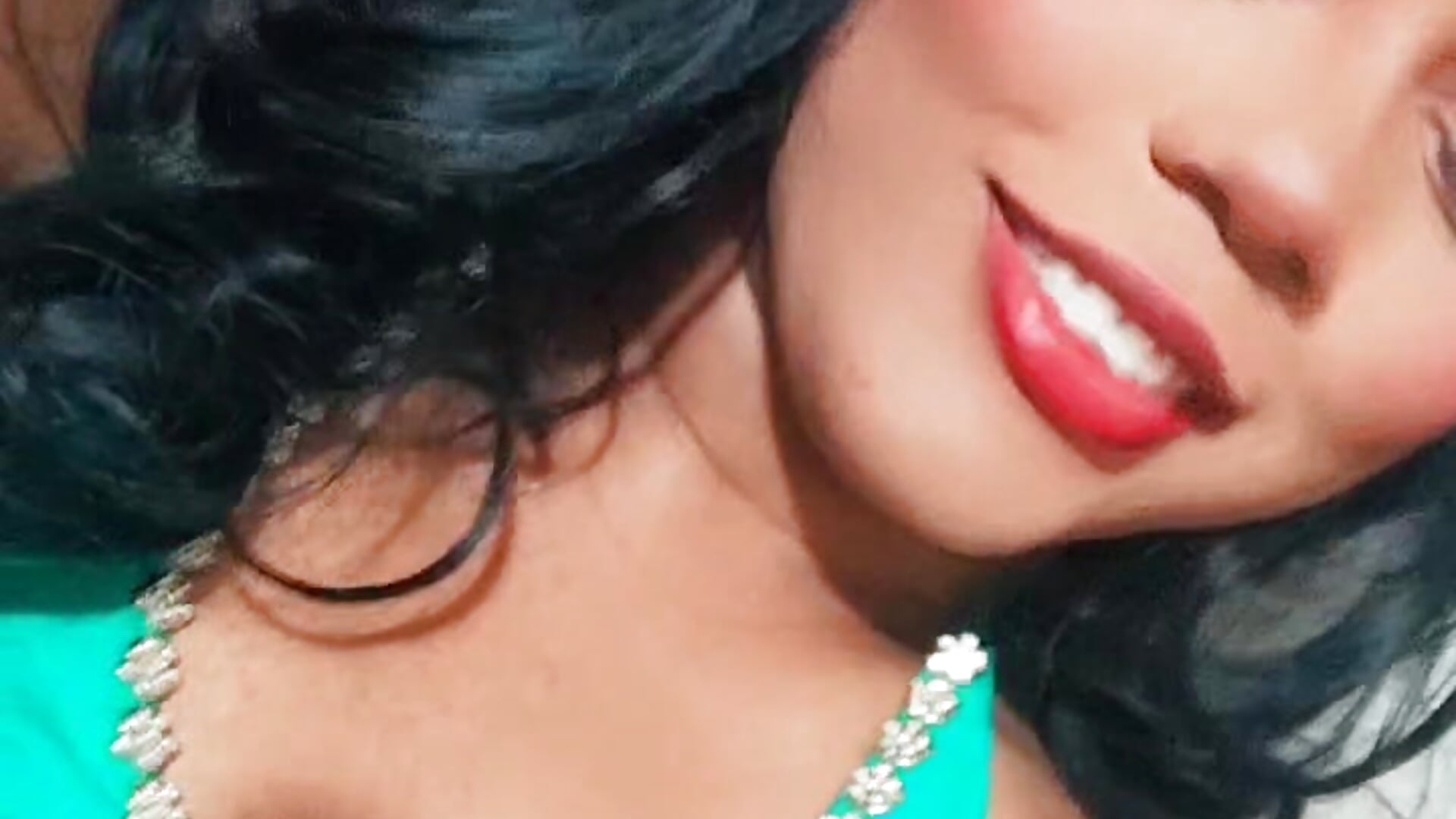 VID_40081107_162707_486 - video by NxyChloe cam model