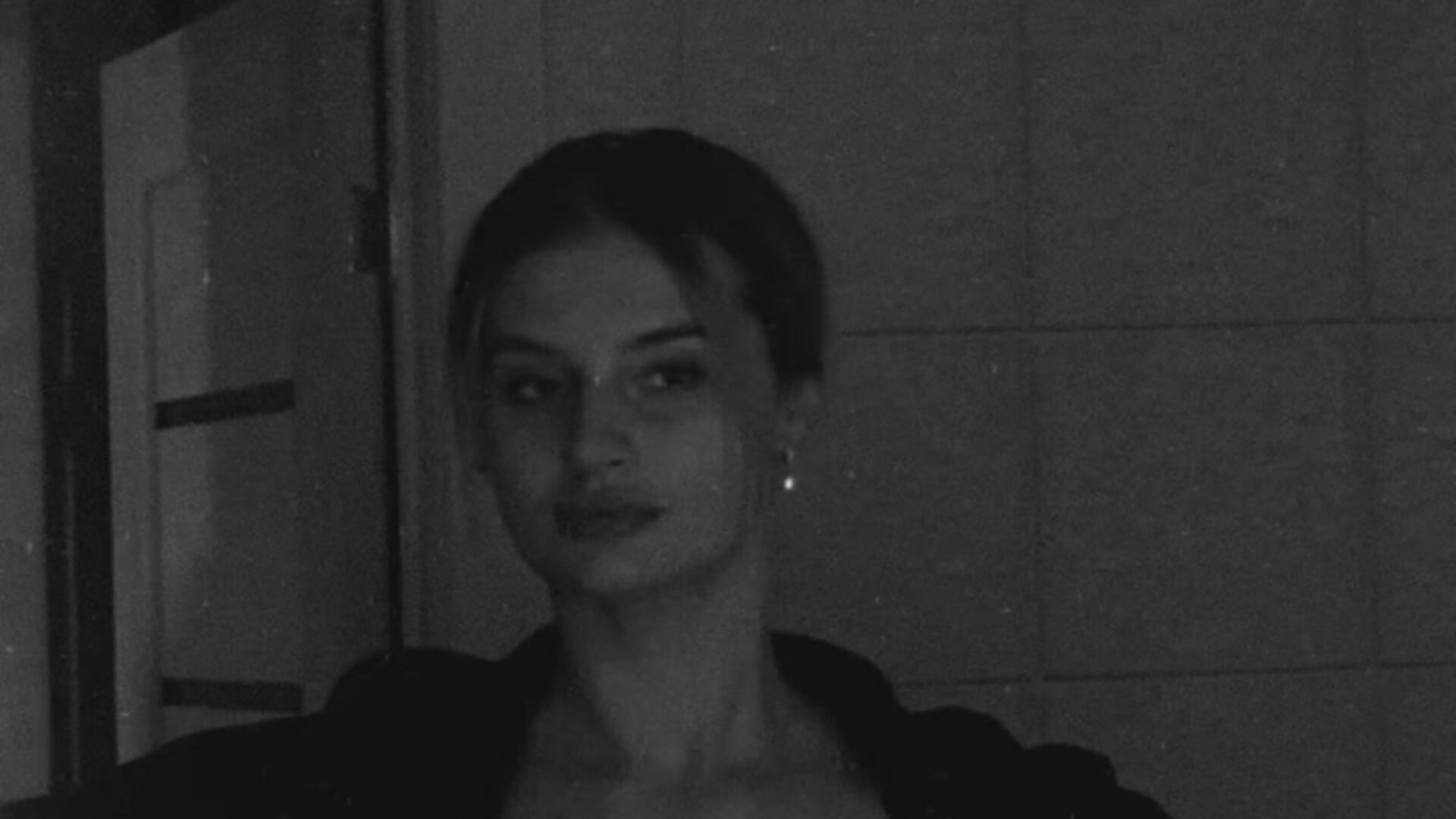 soft lights and music - video by buvei cam model