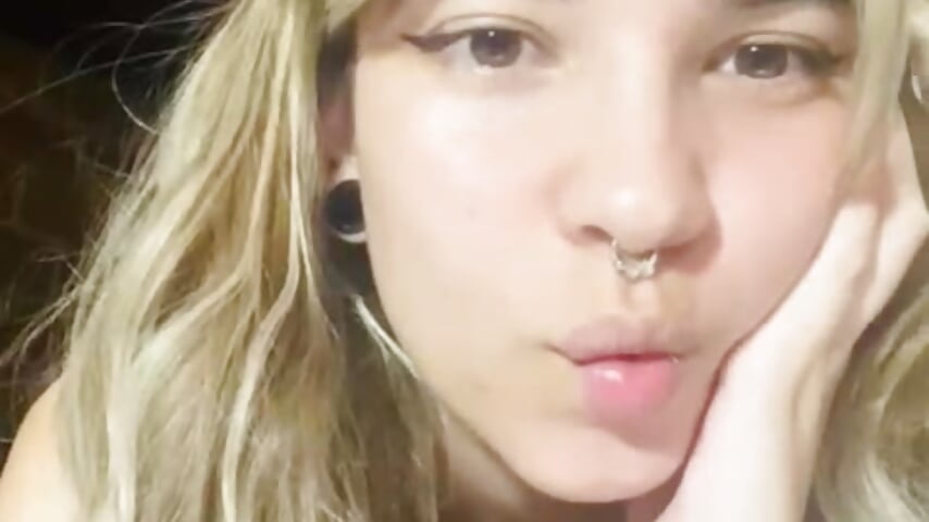 Hiii 🌹 - video by camii18y cam model