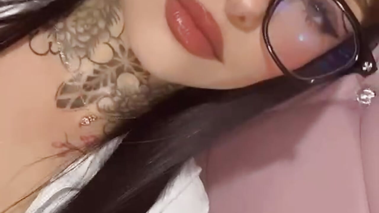 my face <3 - סרטון של Baby_Squirt2, דוגמן/ית מצלמה