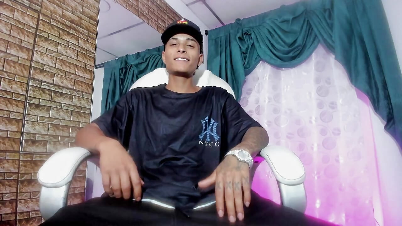 2025-10-21 23-43-03 - video by paul_booy cam model