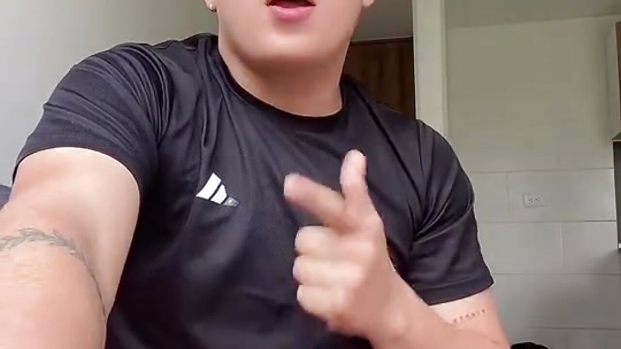 Download - video by gabriel_2710 cam model