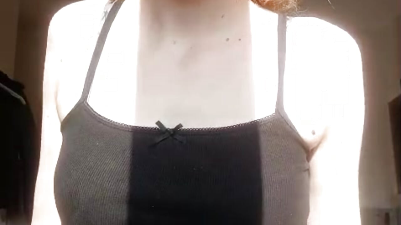 I Kiss u❤️❤️ - video by Novavibee cam model