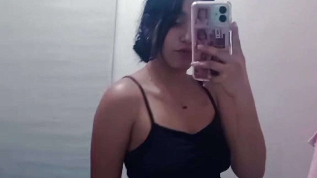 1000257730 - video by florstone cam model