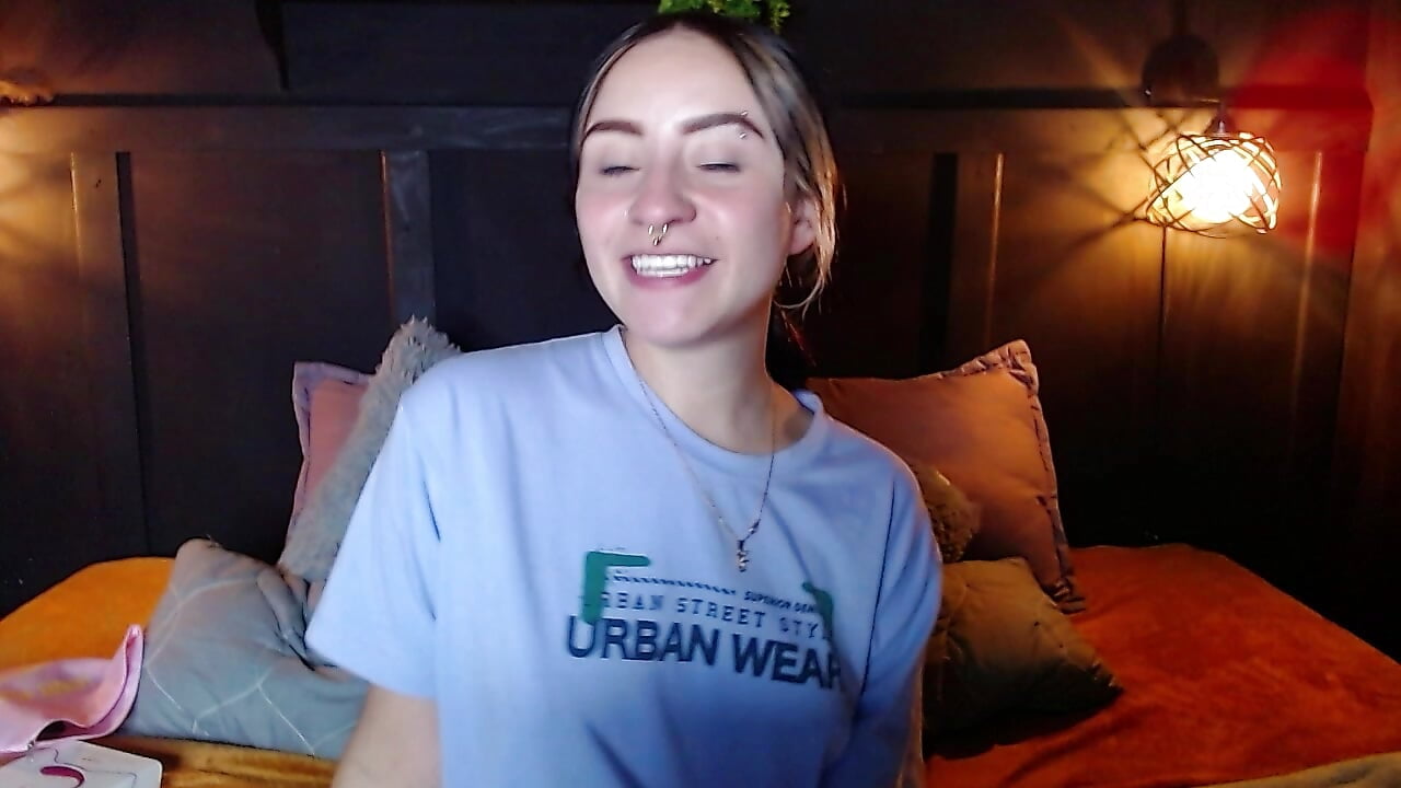 love me - video by Christine_julianne cam model