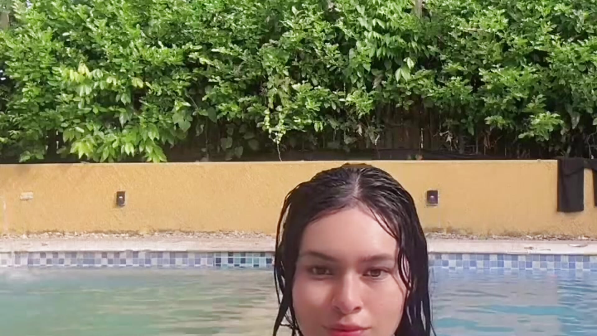 Pool day💖