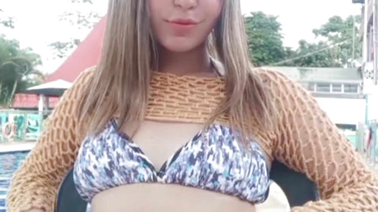 hello - video oleh model kamera celeste_83