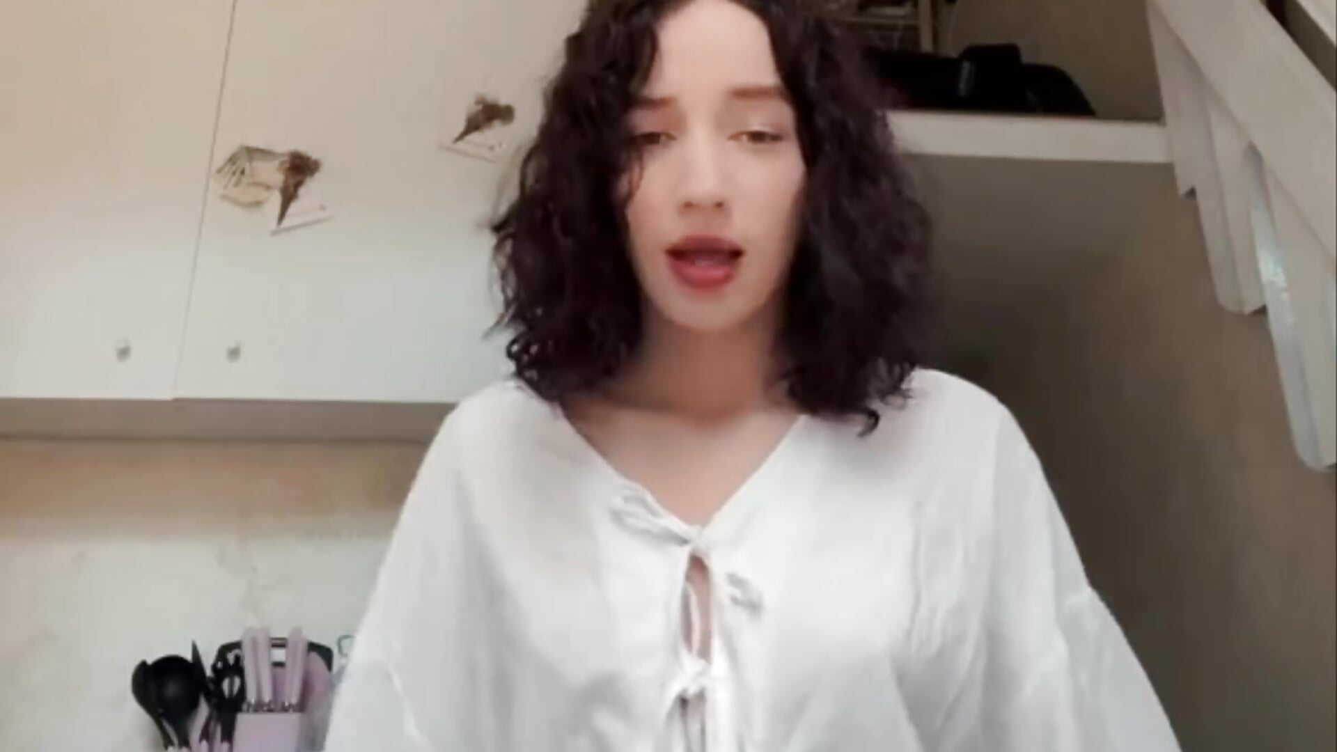 a little of narcissism - video by PeachyTwirl cam model