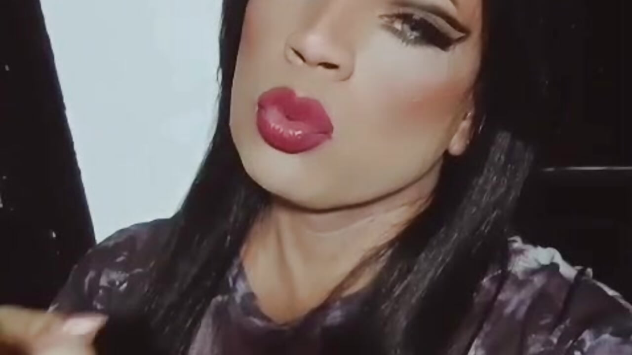 WhatsApp Video 2025-11-15 at 9.40.26 PM.mp4 - video của người mẫu cam talianha