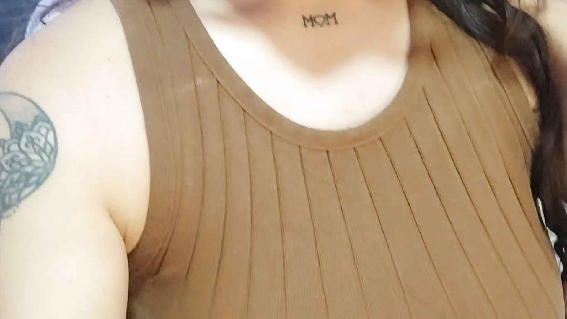 VID_20251210_190556 - video by Pinkvixen69 cam model