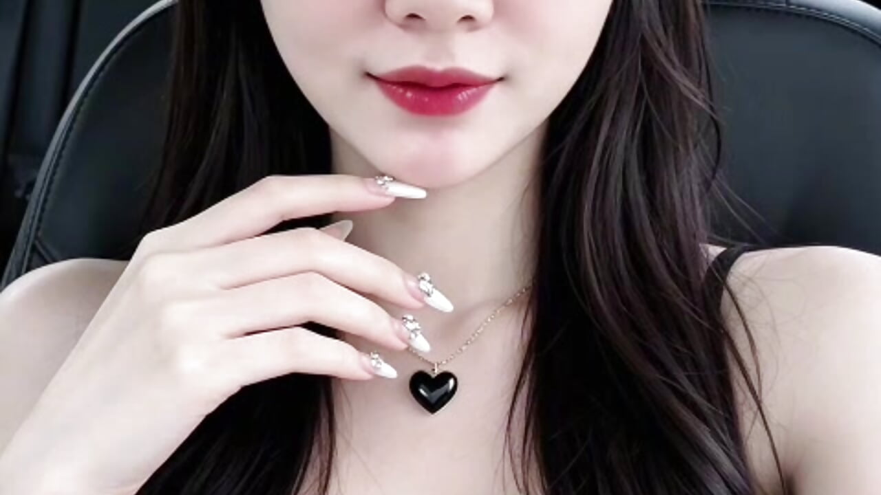yêu em – video modela na kameri Welcome-Keo