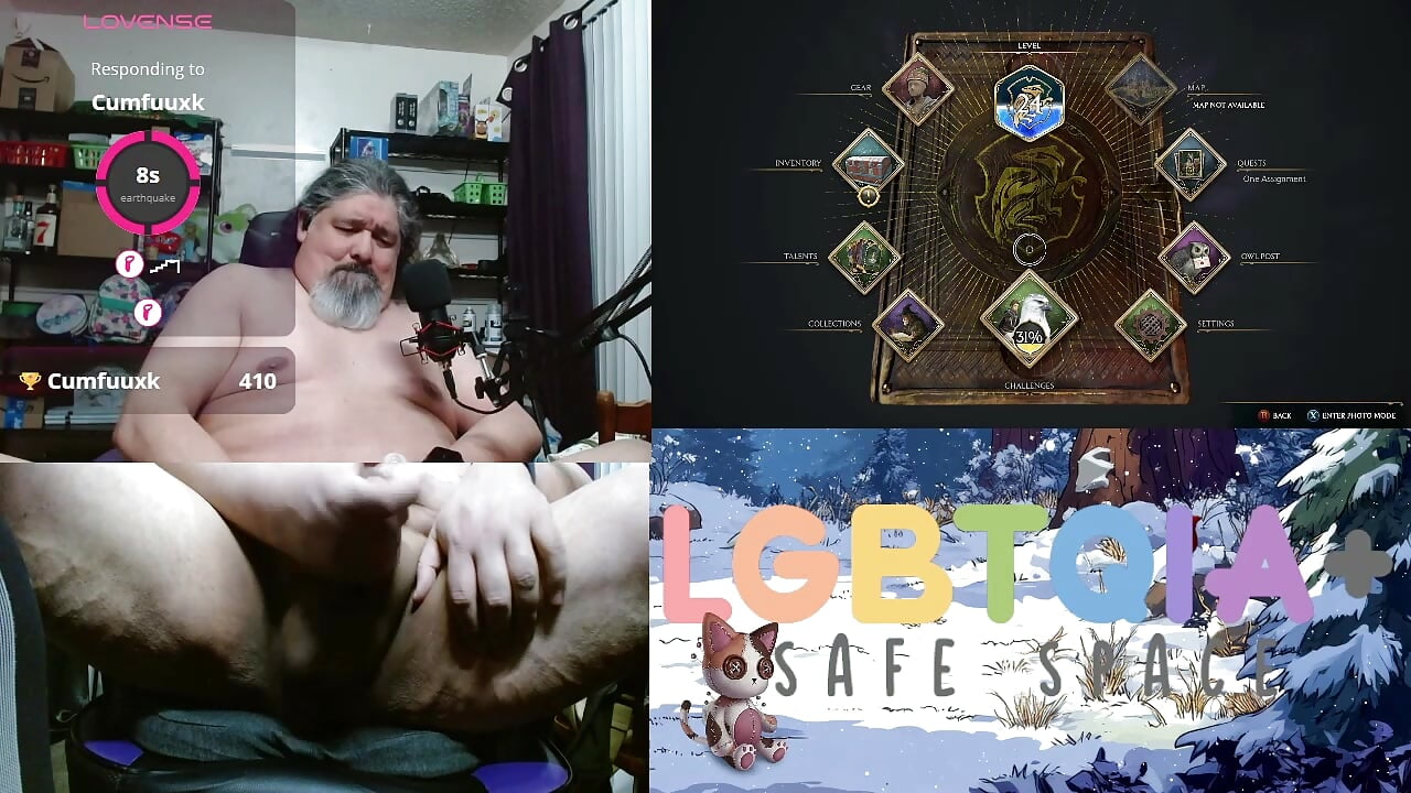 Jerking and Gaming - video by geekycastillo cam model