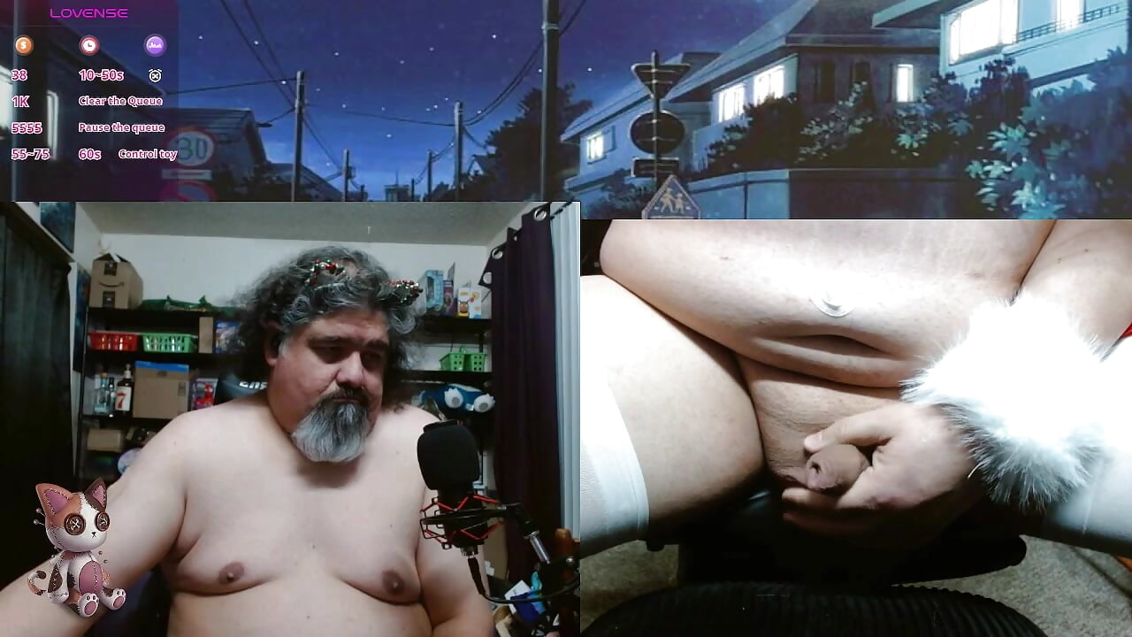 Edging with Chat till we Cum - video by geekycastillo cam model