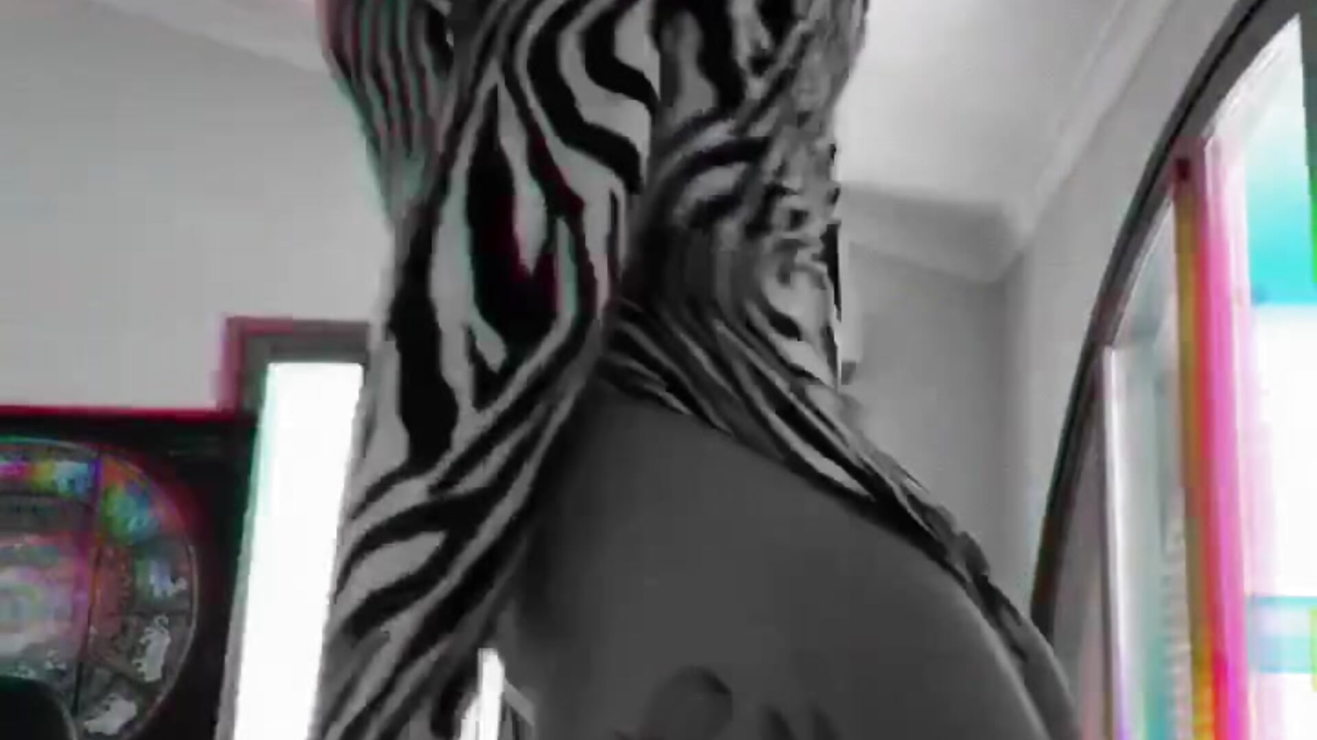 56F9A0AD-4FF2-4FD0-B6C9-3A469F28DF04 - video của người mẫu cam Veralune