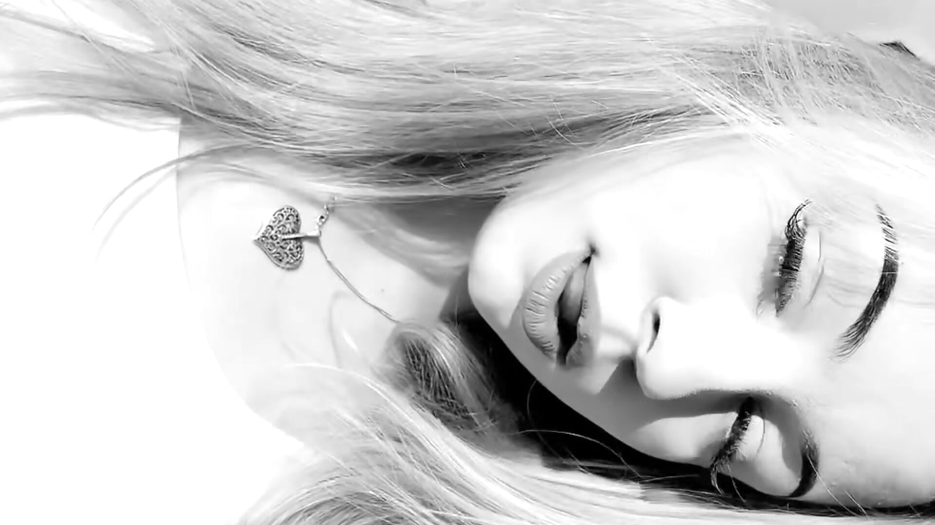 I don’t chase, I attract - video by _LunaLush_ cam model