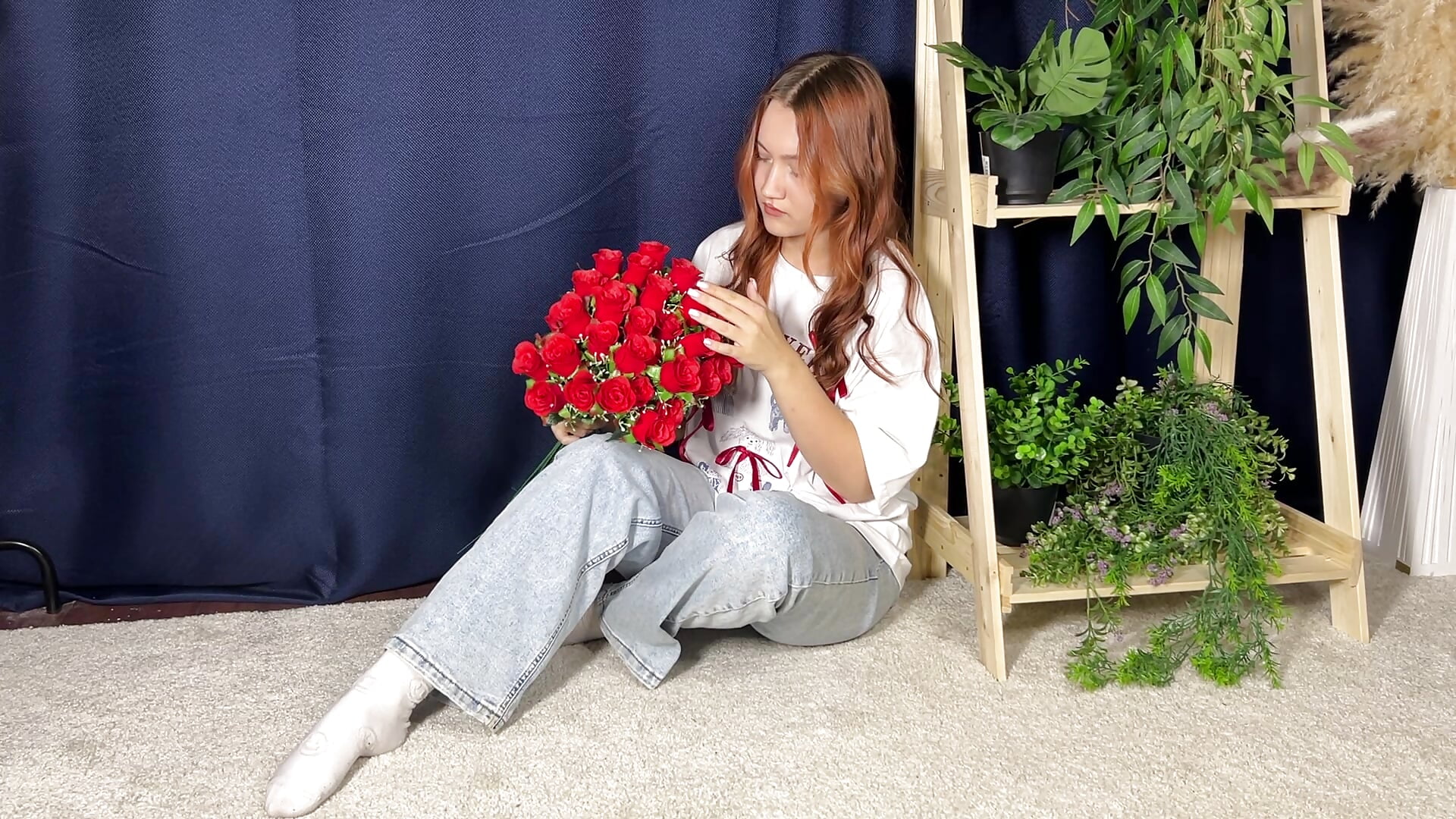 Rose for me? - video oleh model kamera OcieJakab