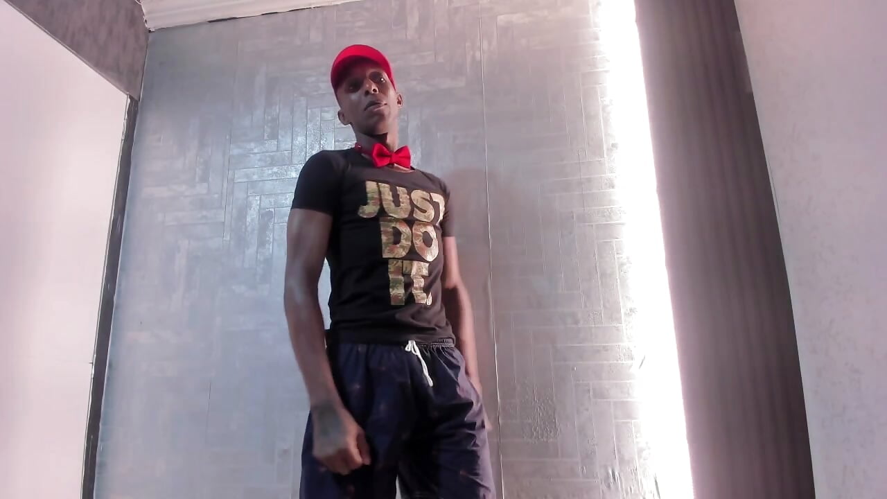 sexy guy - video by andrewmosr cam model