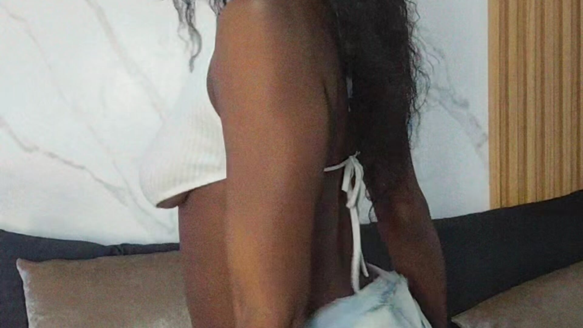twerk for turn you on - video by Anaa_Castilloo_ cam model
