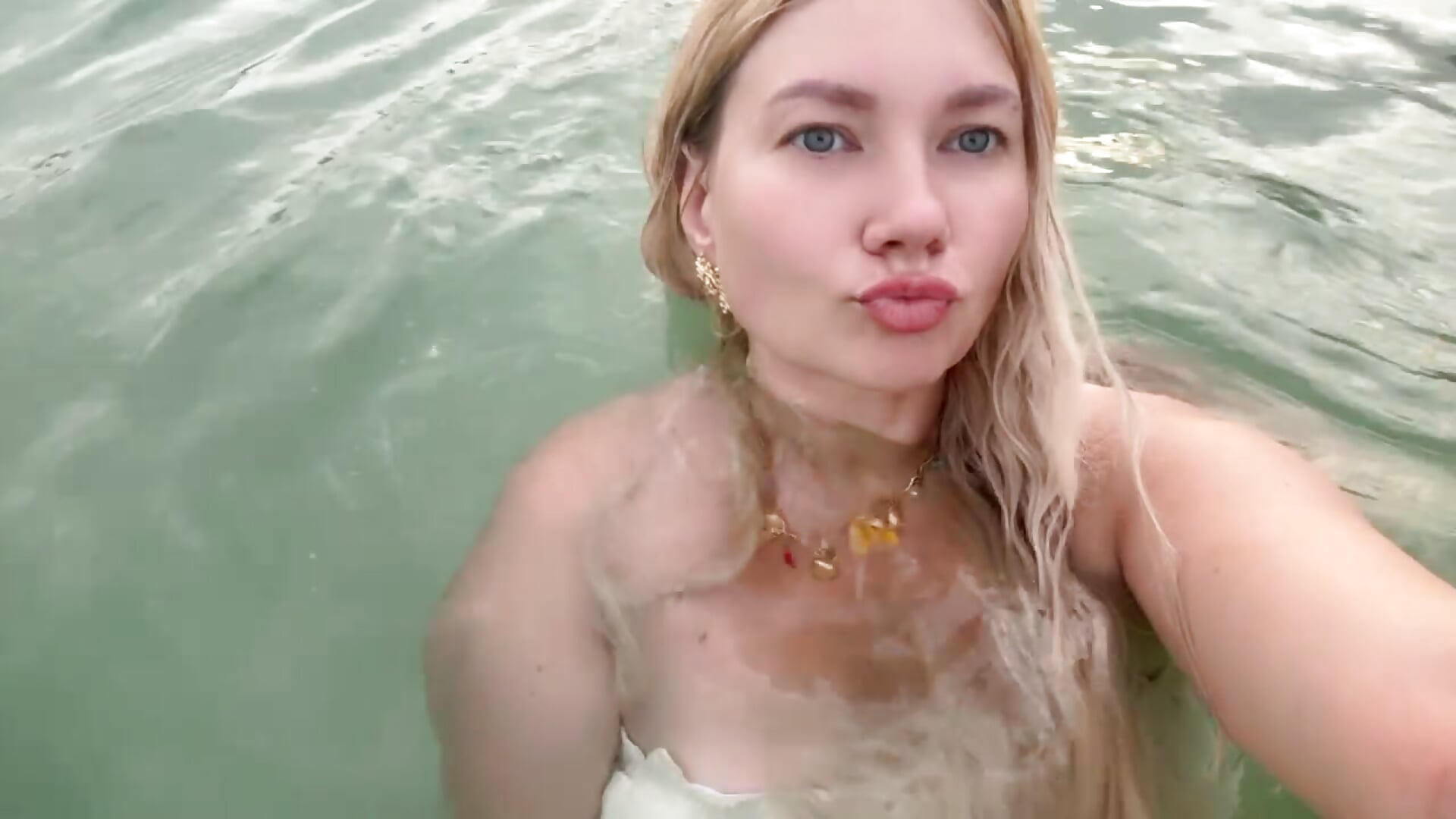 054714aa35d247979f27995e904057ae - video Kiti_hot_baby kameramallilta