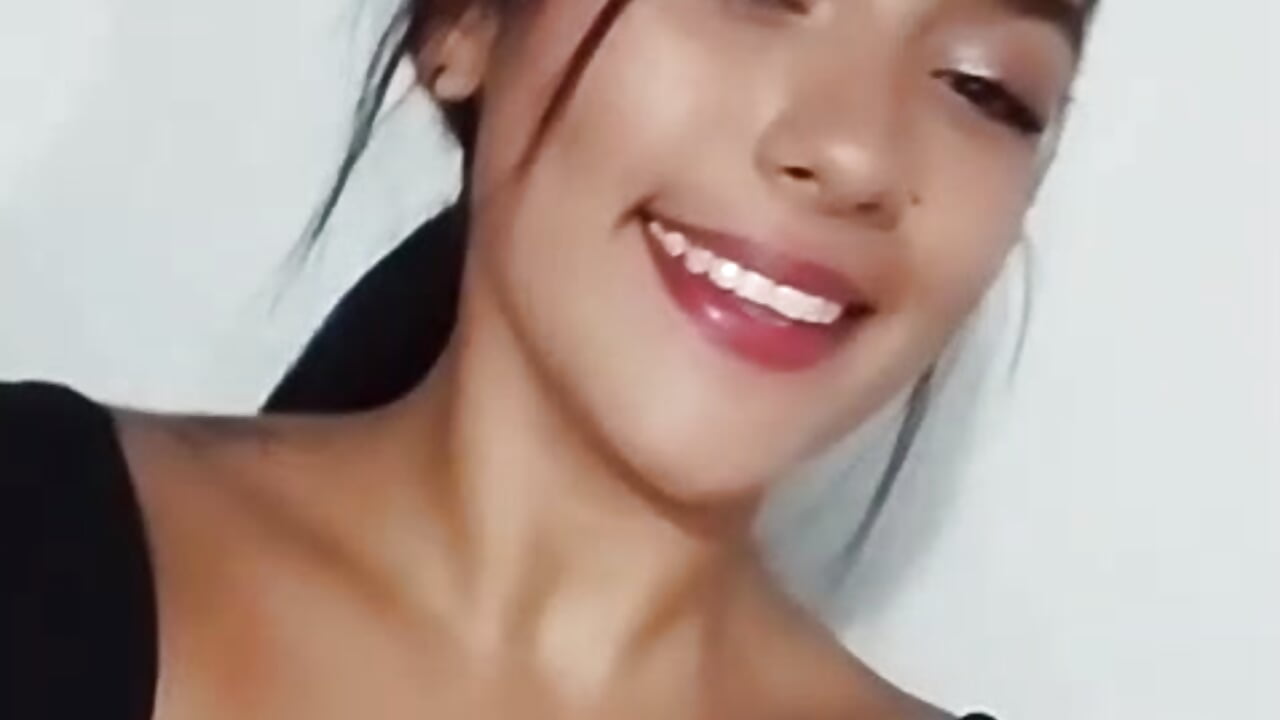 WhatsApp Video 2025-10-20 at 2,13,55 PM - vidéo du modèle de showcams Kailyruiz