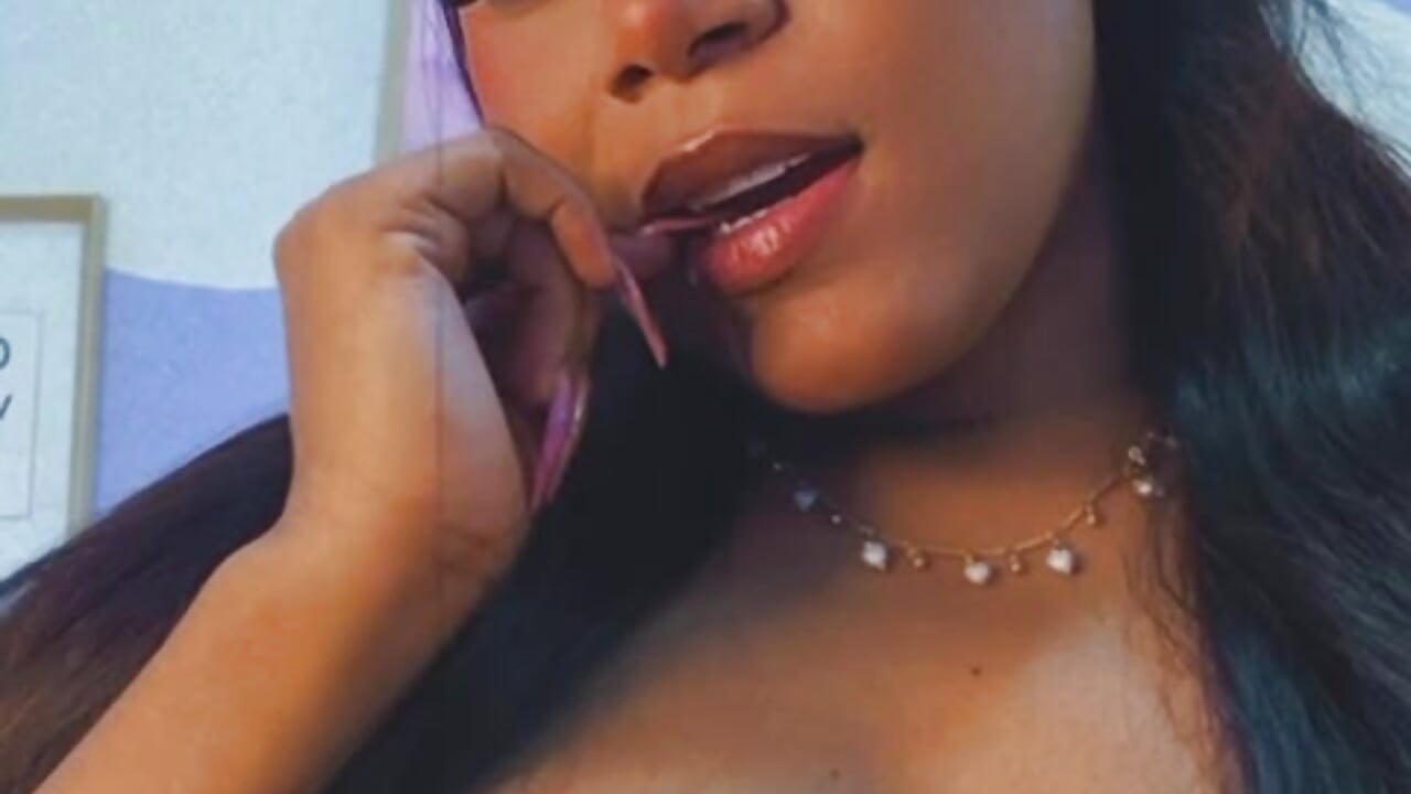 🥵 - video by YariRose cam model