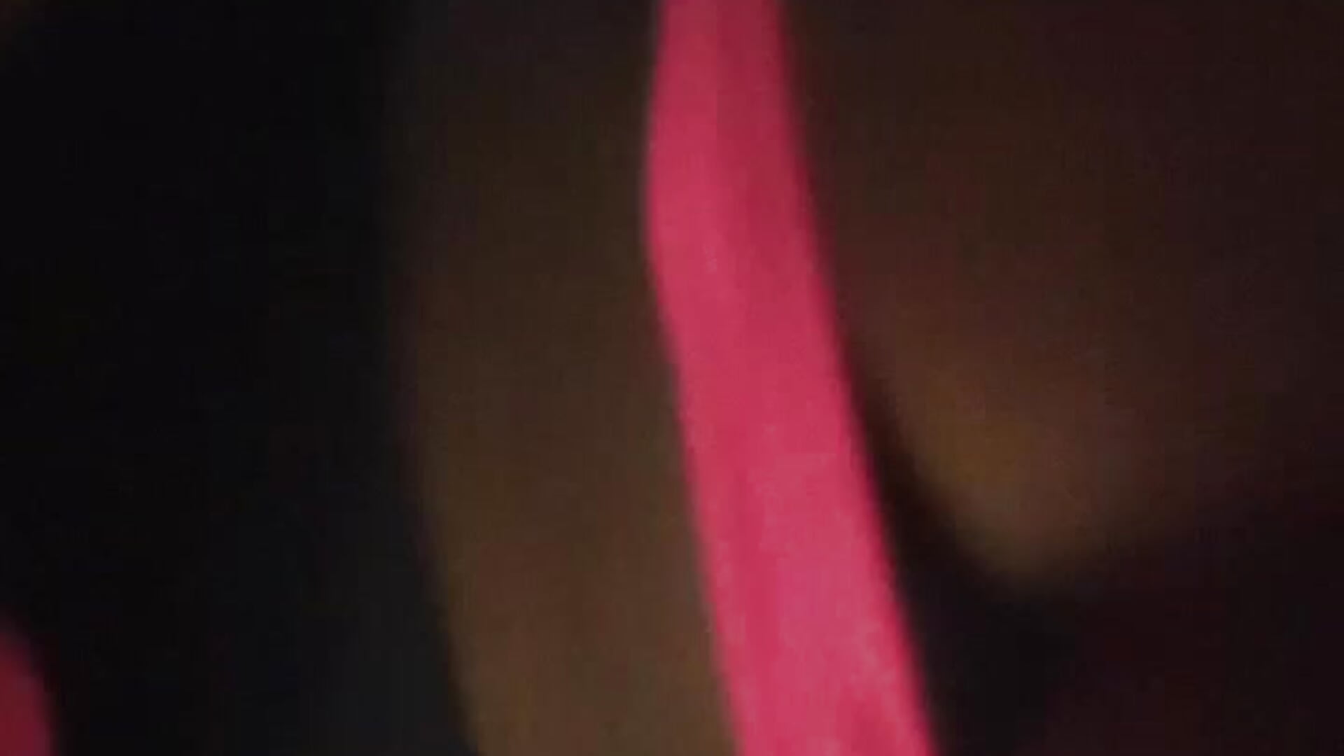 She shaking her booty for me - video by sheluvme2323 cam model