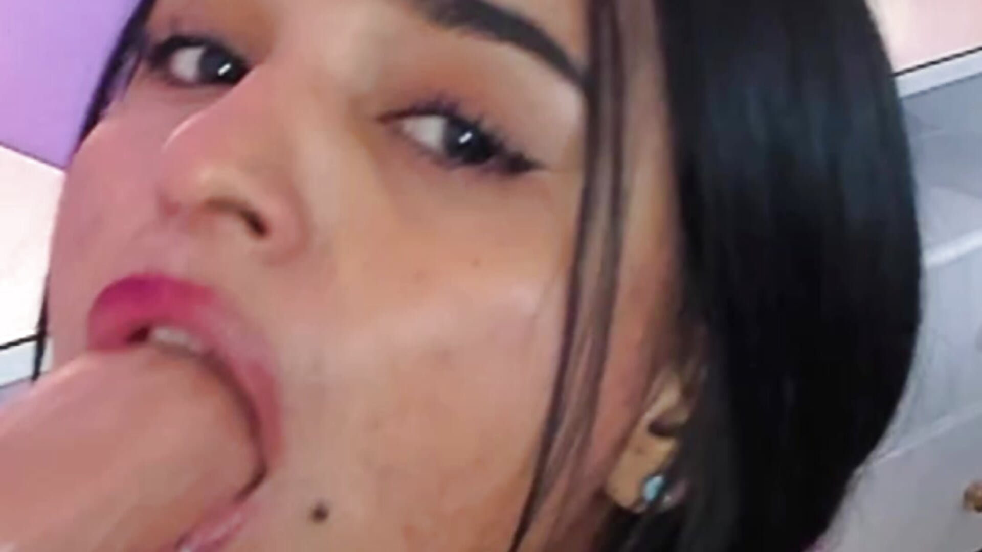 Blowjob – video modela na kameri Naomy_Torres