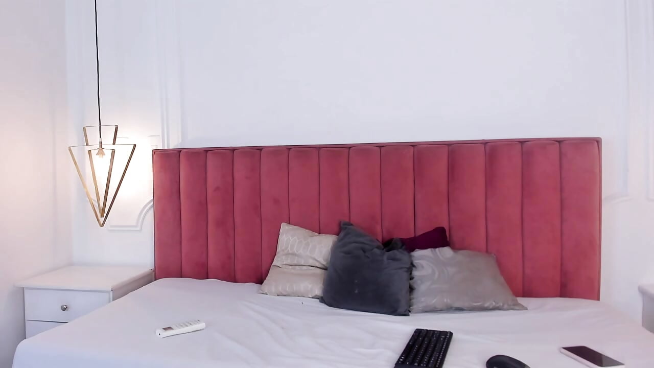 You. Like squirt - video by Zoe_72 cam model