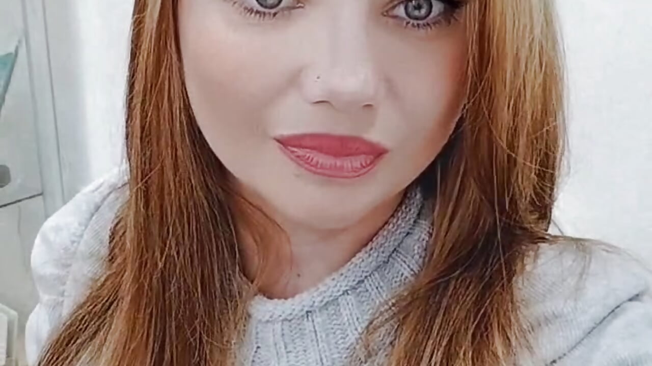 hoty - فيديو من Roxie_Anne موديل الكام