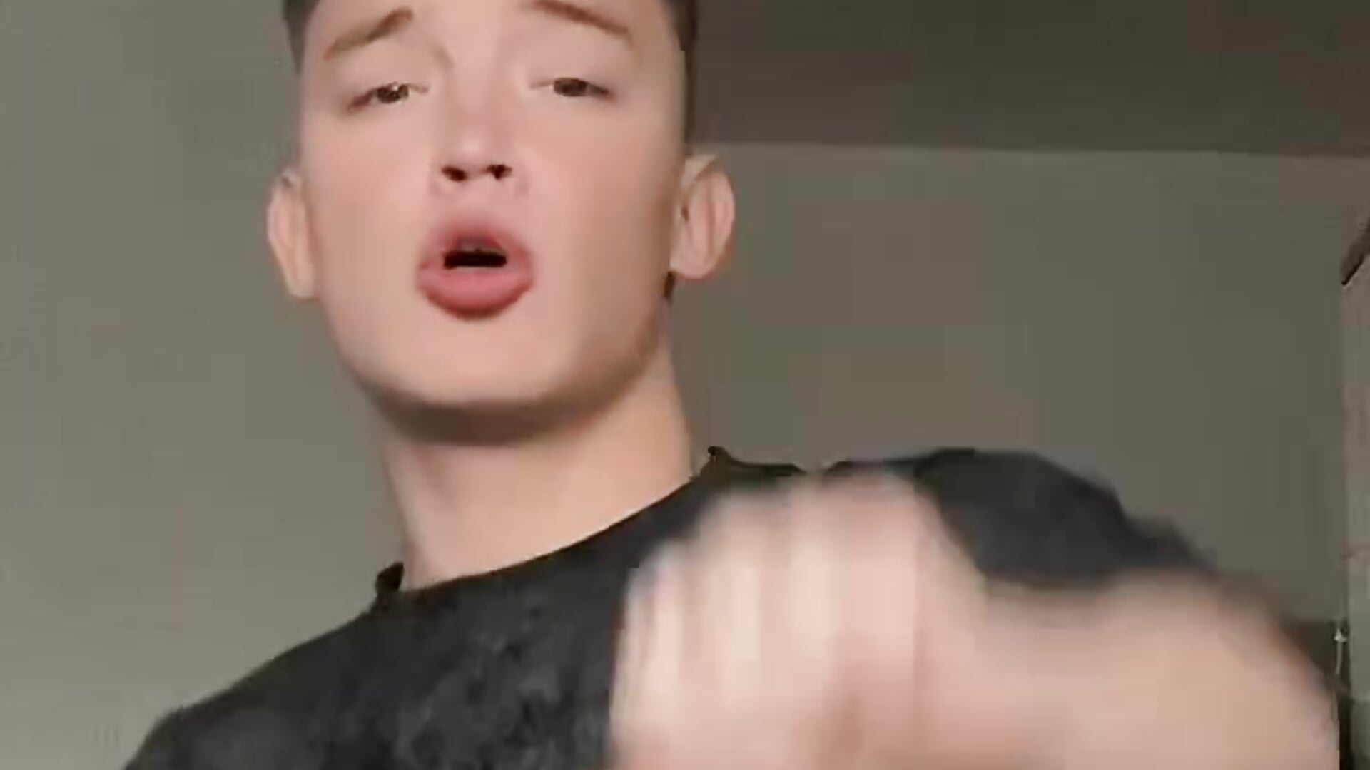 Funny - vidéo du modèle de showcams Derek_Banville