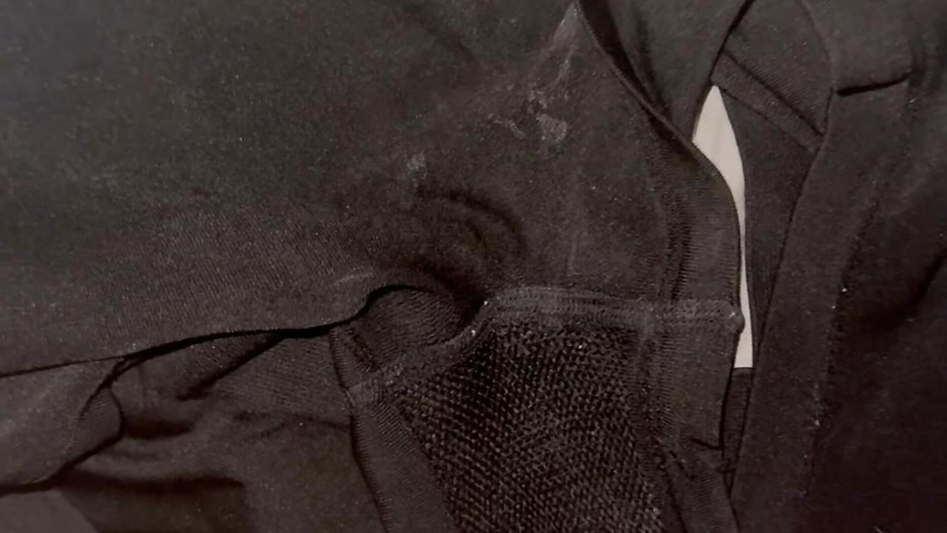 Cumming in X@apollogod1 wife’s panties he sent me - vídeo de fortheloveofheels74 modelo de câmara