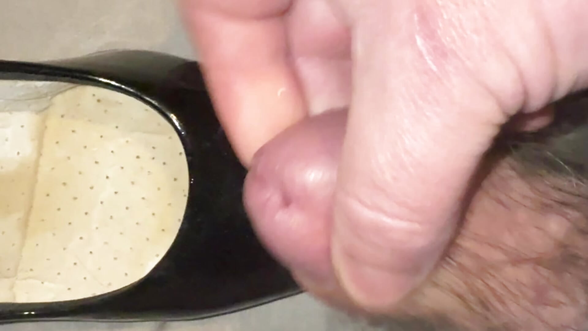 Cumming in cum stained patent herls - video by fortheloveofheels74 cam model