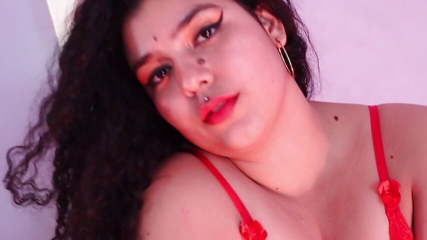 Hot Curvy - video by tifannymiller_ cam model