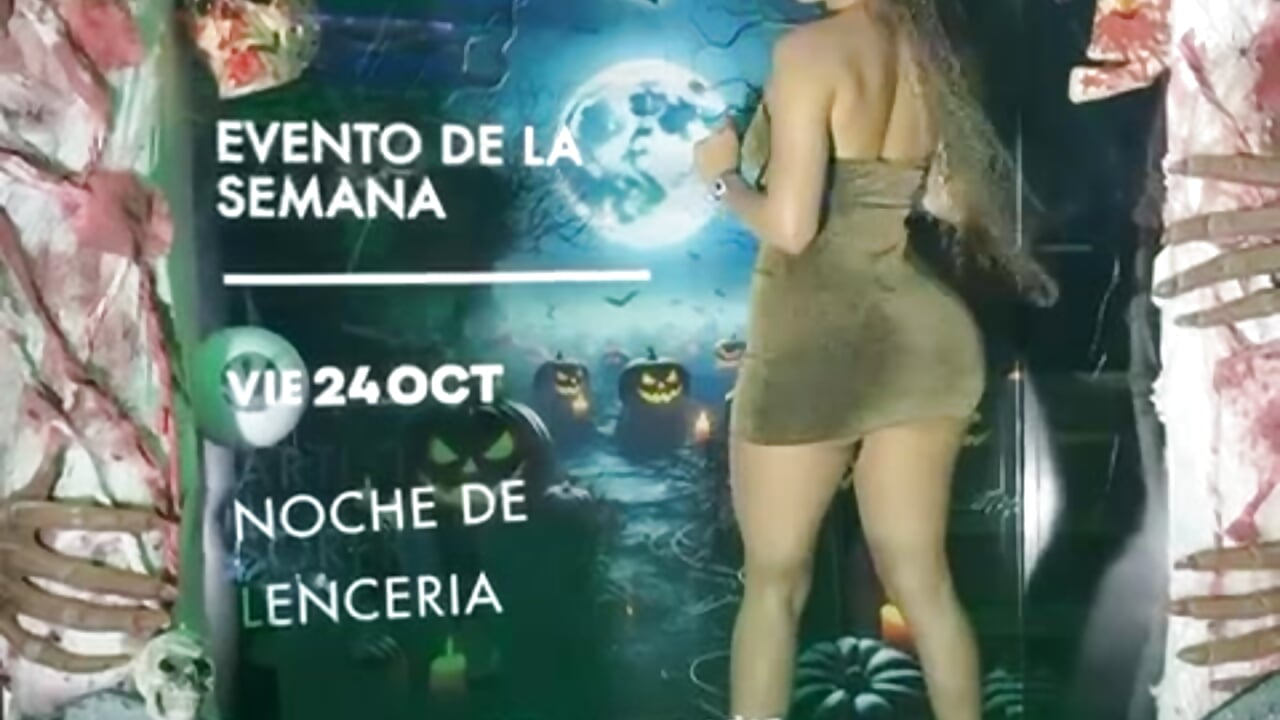 lista para halloween - video by sayanapeach cam model