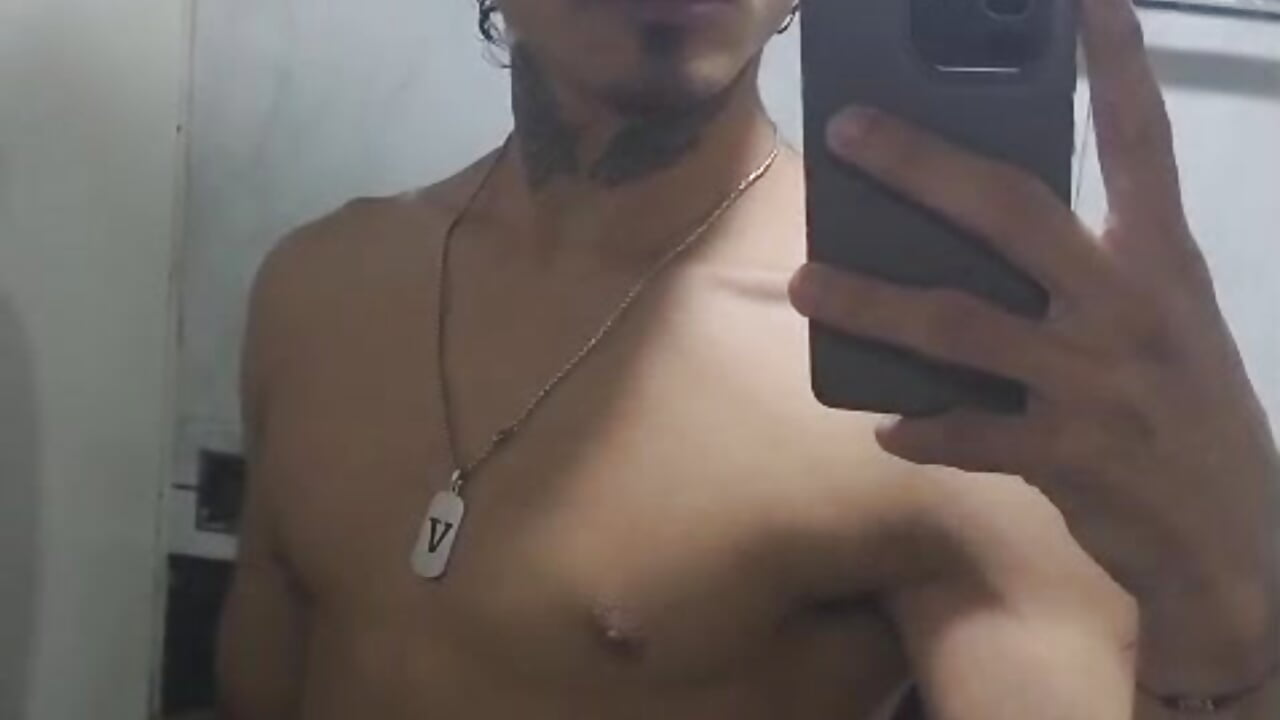 🙂‍↕️ - video by Mr_Strike cam model