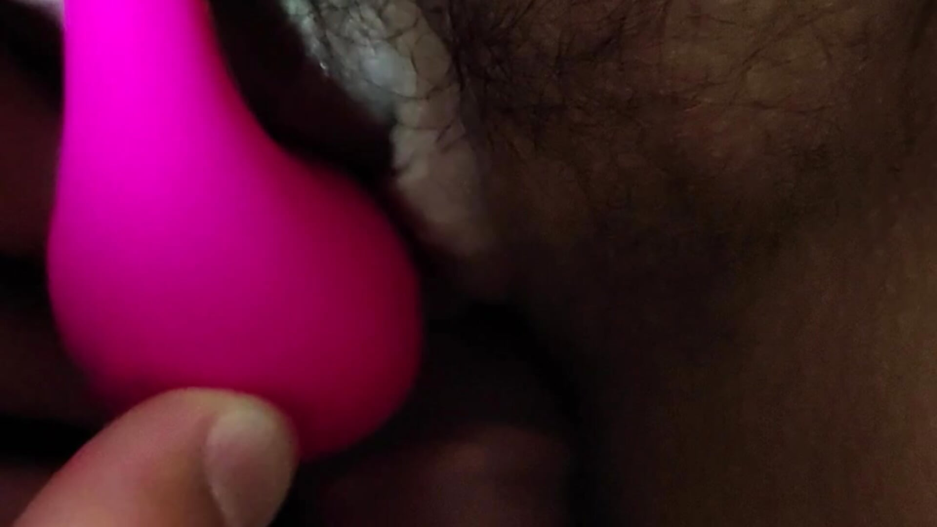 1000413628 - clip cu rosmeripelaes model videochat