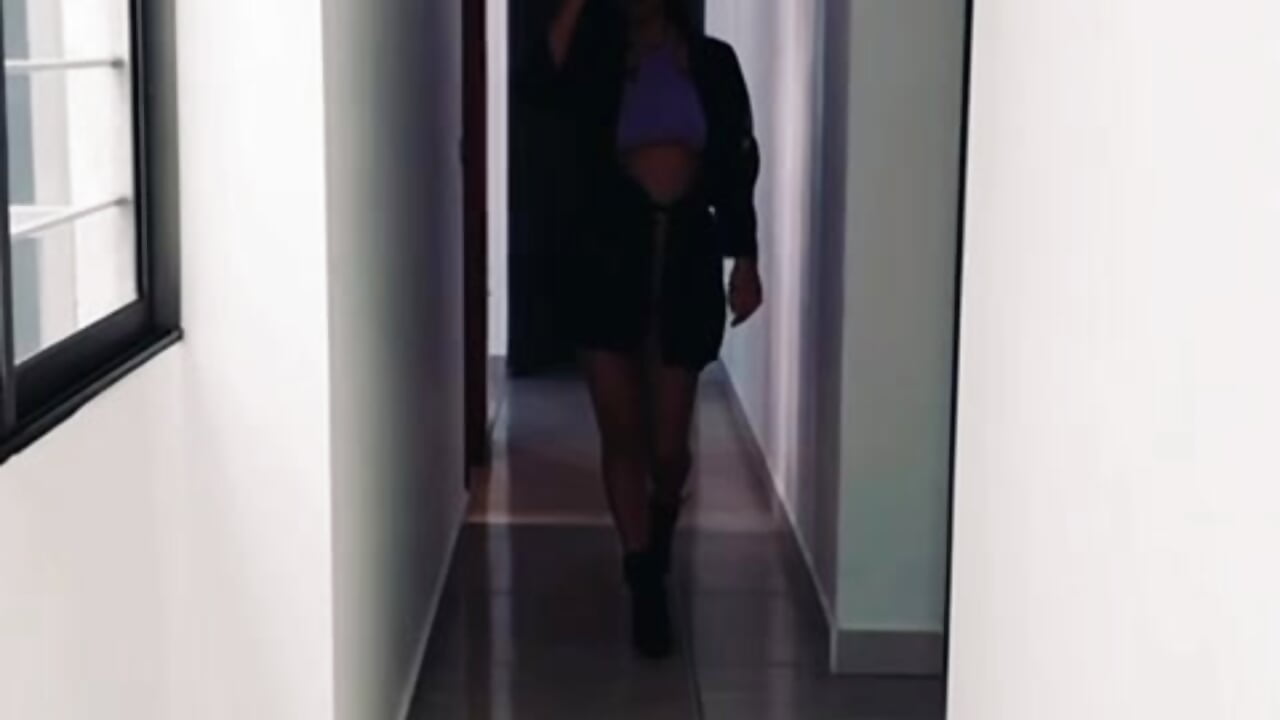 ✨Your look awakens desires that only you know how to calm✨ - วิดีโอโดย Penelope-Cross โมเดลแคม