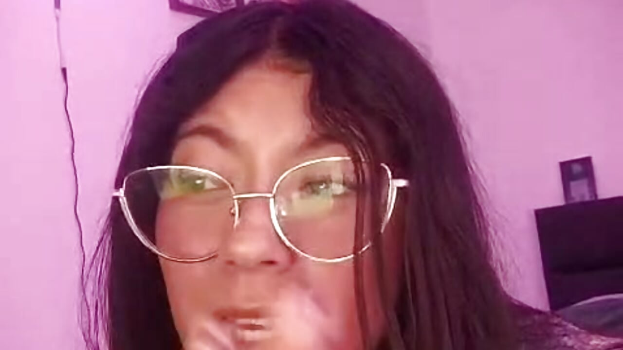 SINGING - video oleh LissyM kamera model